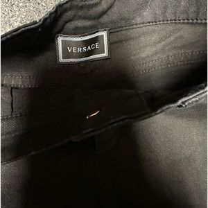 Can you repeat after me ? “Versace” Yes, that’s right !